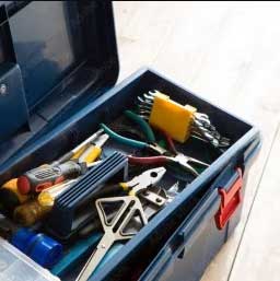 Boîtes, caisses à outils et servantes