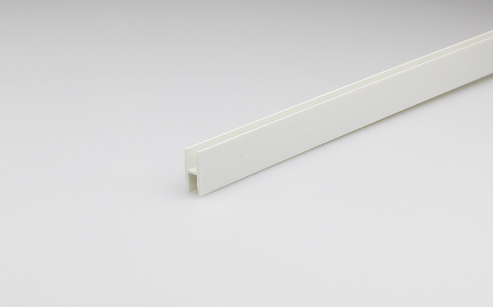 Profilé H blanc pvc rigide mm.15x6