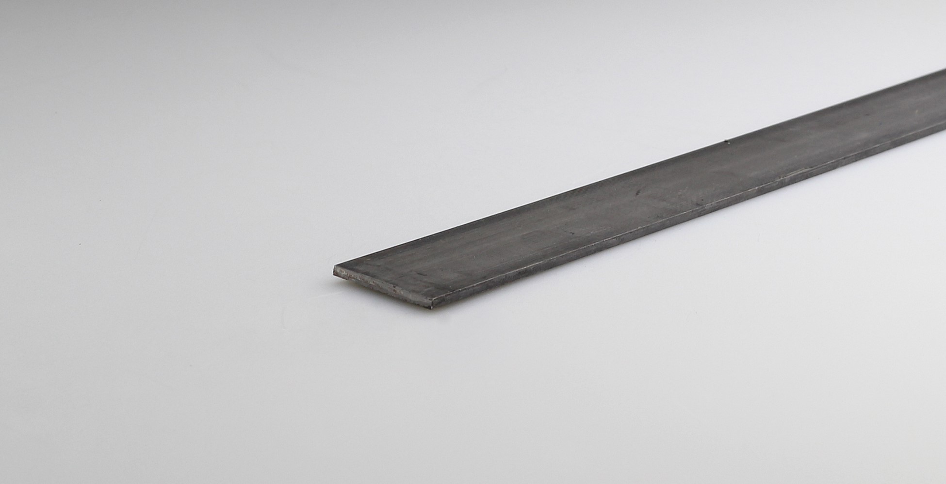 Plat acier tréfilé mm.16x2 - ARCANSAS