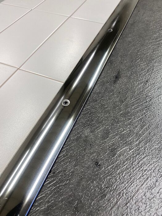 Seuil plat à visser inox 45/93 - 3M