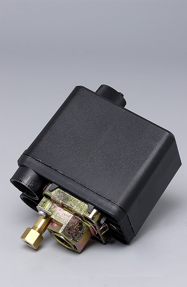 Pressostat 10 BAR+DEC. TRIPHASE