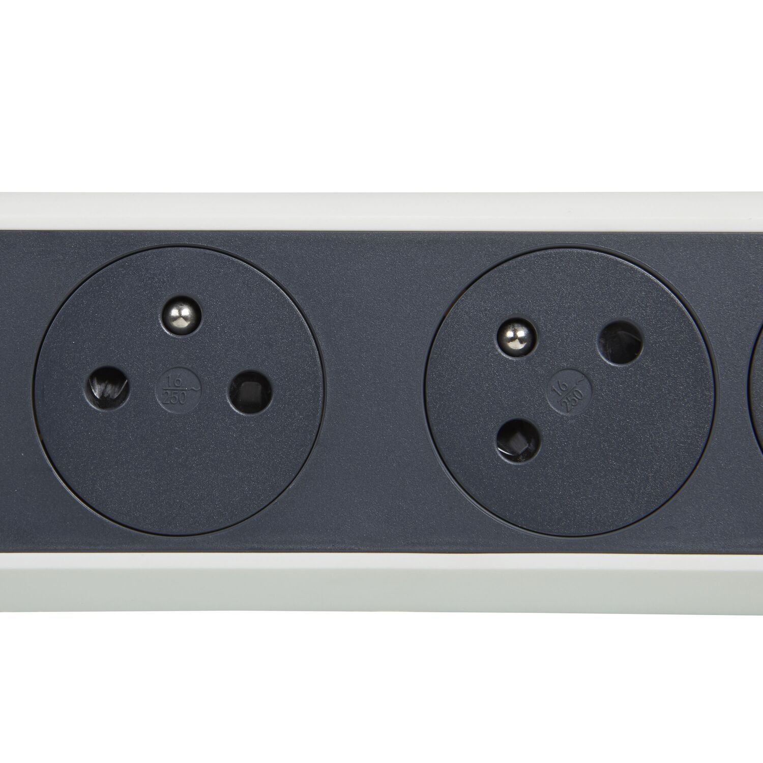 Rallonge multiprise bloc rotatif 4 prises 2P+T 1,5m - LEGRAND