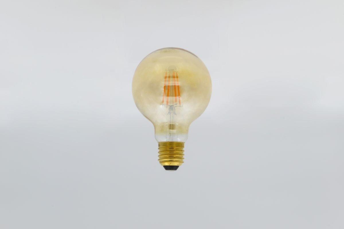 Ampoule g80 fil E27 ambrée 4.5W 2200k 400LM bt10
