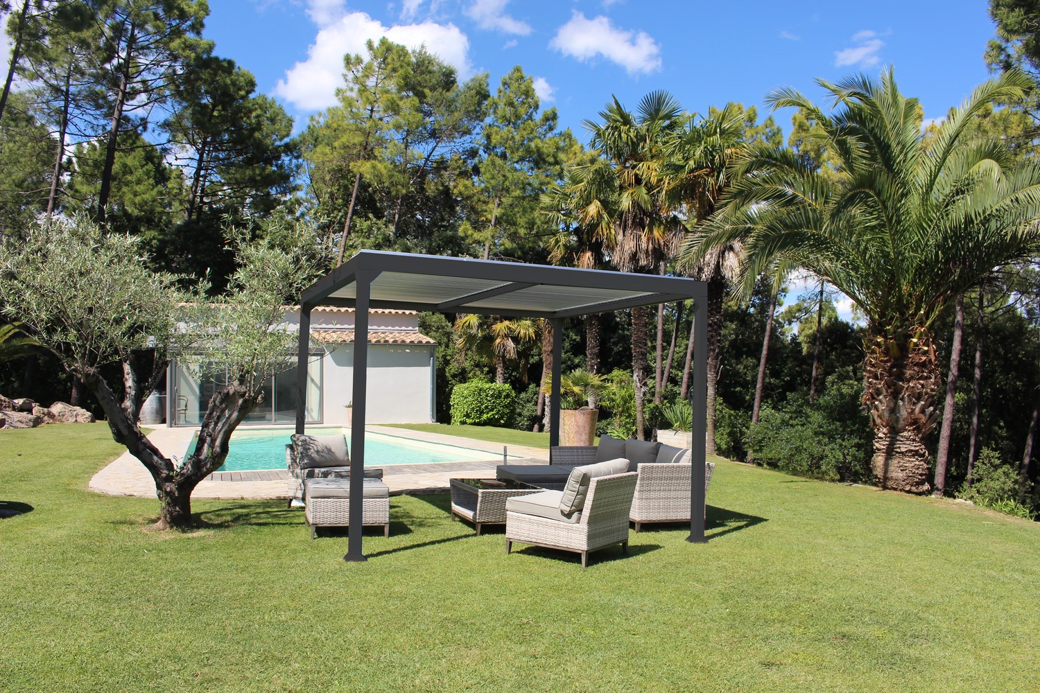 Pergola autoportante bioclimatique Maia aluminium 3x3m - COULEURS DU MONDE