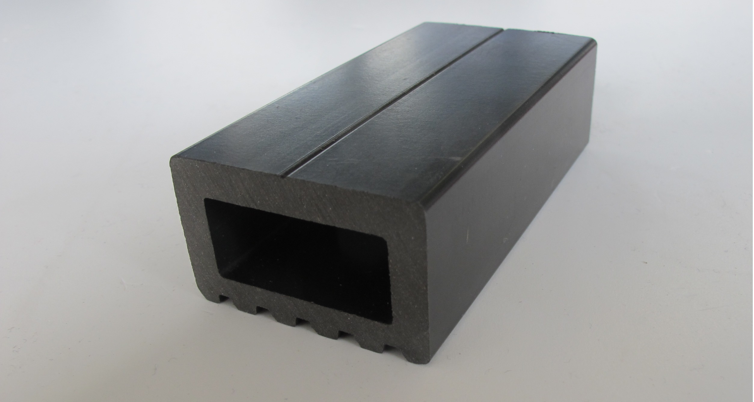 Lambourde de terrasse composite 2000x50x30mm - XYLTECH