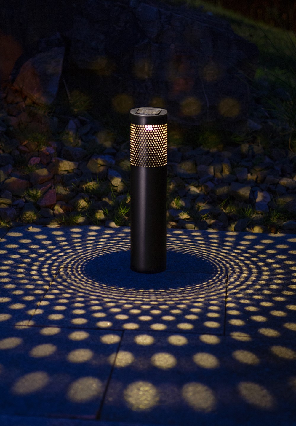 Borne solaire cylindrique