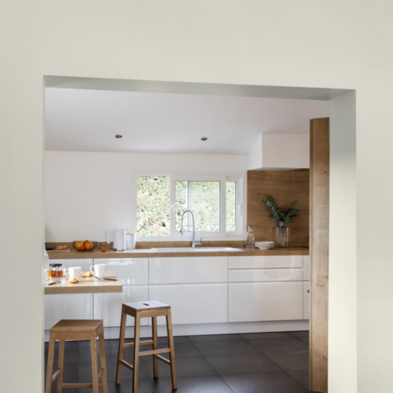 Peinture Cuisine&Bain Resist'Extrême Parchemin satin 2L - V33