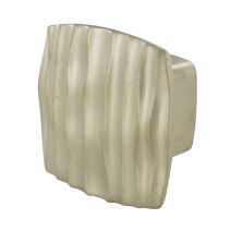 Bouton carré 42x42mm P24mm Zamak nickelé brossé