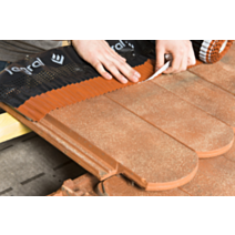 Closoir de faîtage rouge brique SOPREMA® - Rouleau de 5m x 0.31m