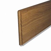 Plinthe chêne. Section : 9 x 68 mm Longueur : 238 cm