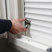 VERROU DE SERRAGE POUR VOLET ROULANT